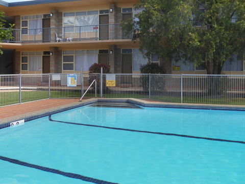 Forster Holiday Lodge 18 - Yamba Accommodation 2