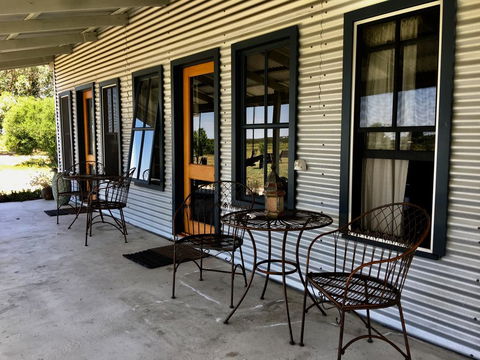 French Island Cottage - Yamba Accommodation 2