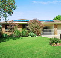 Freshly revovated Dog Friendly House walking distance to Waterfront - Yamba Accommodation