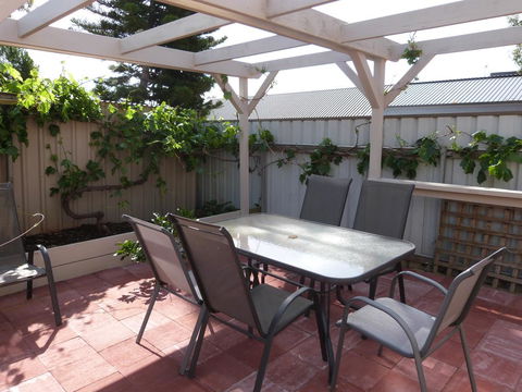 Fullarton Motor Lodge - Yamba Accommodation 1