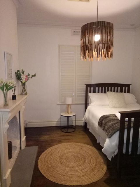 FUNKY COTTAGE - Yamba Accommodation 2