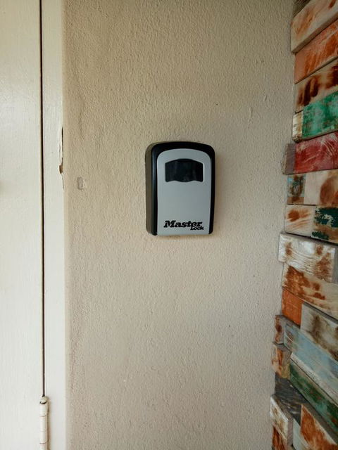 FUNKY COTTAGE - Yamba Accommodation 3
