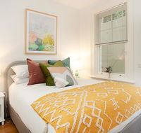 Funky Inner West Studio with Patio 20 Min from CBD - Yamba Accommodation