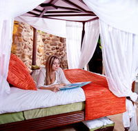 Gaiananda Treehouse - Yamba Accommodation