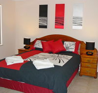 Geraldton Luxury Vacation Home - Yamba Accommodation