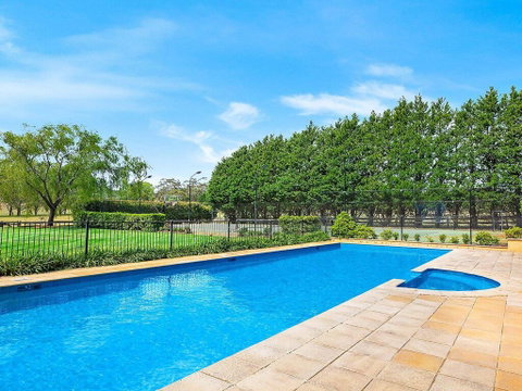 Gerron Park - Country Luxe, Tennis Court And Pool - Yamba Accommodation 2