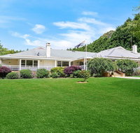 Gerron Park - country luxe tennis court and pool - Yamba Accommodation