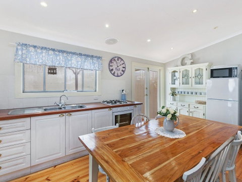 Ginabella - Yamba Accommodation 2