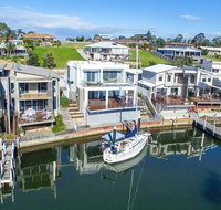Gippsland Lakehouse - Yamba Accommodation