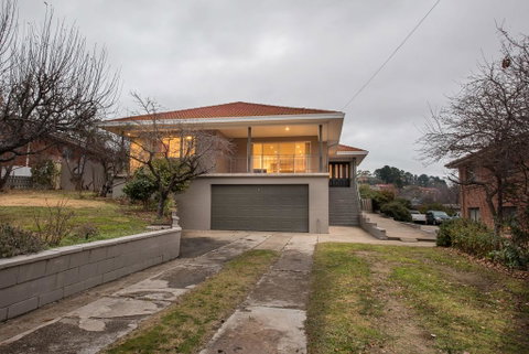 Gippsland Twelve-Spacious And Central With Off Street Parking - Yamba Accommodation 2