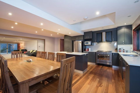 Gippsland Twelve-Spacious And Central With Off Street Parking - Yamba Accommodation 1