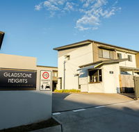 Gladstone Heights Executive Apartments - Yamba Accommodation