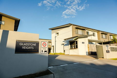 Gladstone Heights Executive Apartments - Yamba Accommodation 0