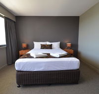 Gladstone Reef Hotel Motel - Yamba Accommodation