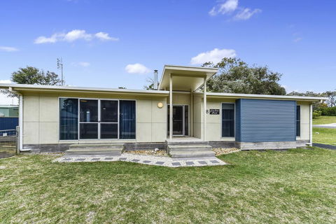 Glen River House - Yamba Accommodation 0