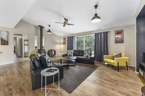 Glen River House - Yamba Accommodation 3