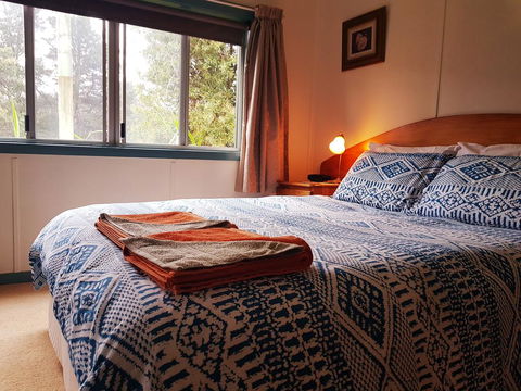 Glenbrook House & Cottage - Yamba Accommodation 3