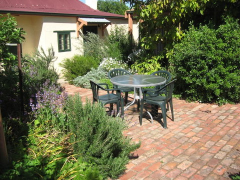 Goat Square Cottages - Yamba Accommodation 3