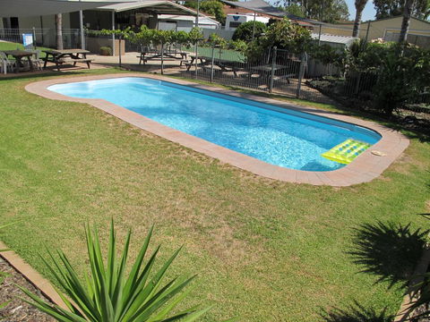 Golfers Lodge Motel - Yamba Accommodation 2