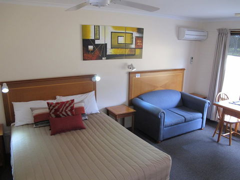Golfers Lodge Motel - Yamba Accommodation 0