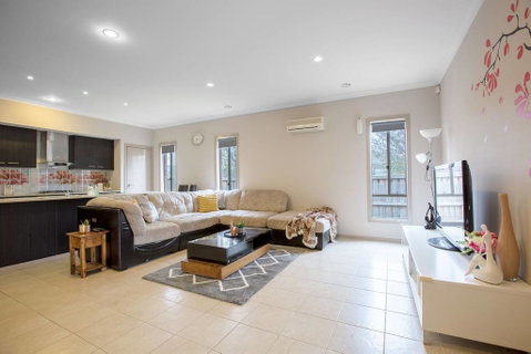 Gorgeous 4BR Home In Point Cook - Yamba Accommodation 1