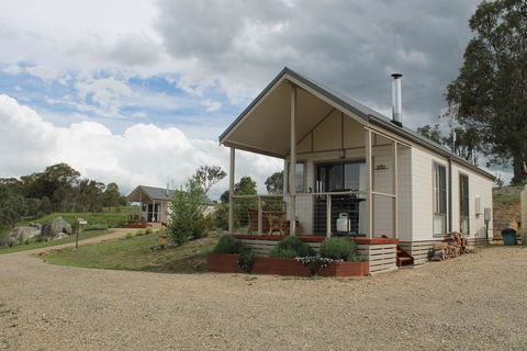 Grace Cottages - Yamba Accommodation 0