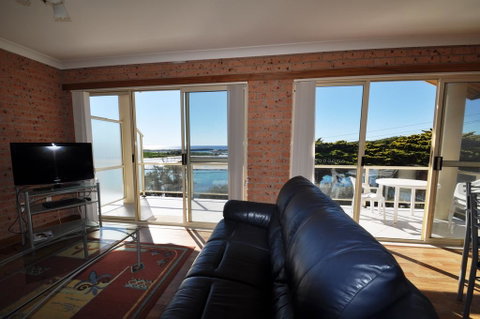 Grand Pacific 1 - Unit 4 - Yamba Accommodation 1
