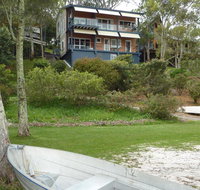 Green Point Lakehouse - Yamba Accommodation