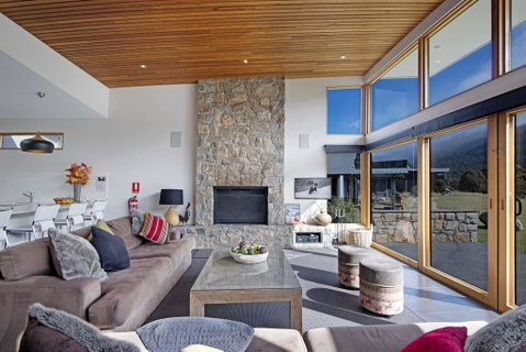 Grey Mare Chalet - Yamba Accommodation 1