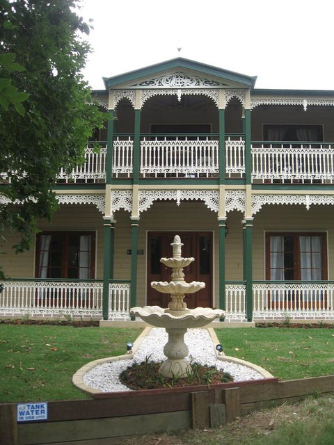 Grove Manor - Yamba Accommodation 3