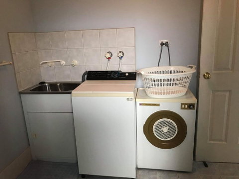 Guesthouse On Dolphin - Yamba Accommodation 1