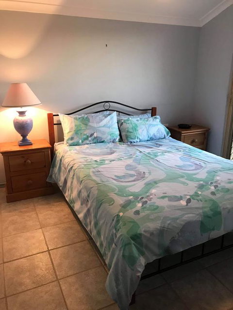Guesthouse On Dolphin - Yamba Accommodation 3