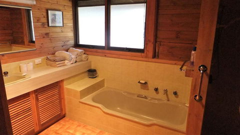 Gunyah Valley Retreat - Yamba Accommodation 2