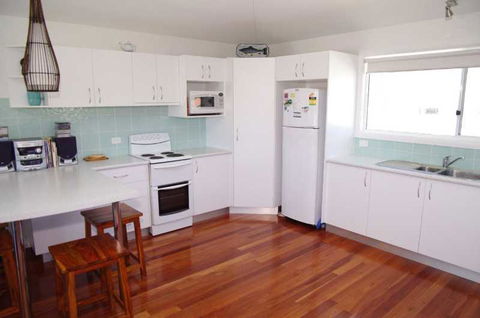 Hampstead, 32 Main Street - Yamba Accommodation 3