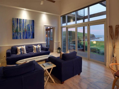 Hamptons Escape - Yamba Accommodation 2
