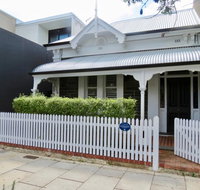 Heritage Luxury 3BR Cottage on Halifax - Yamba Accommodation
