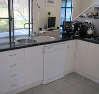 Hidden Grove Retreat - Yamba Accommodation