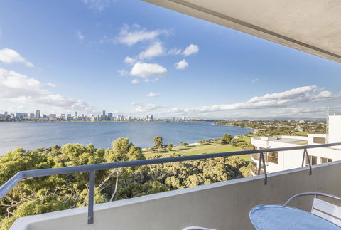 High Tor Apartment 104 - Yamba Accommodation 1