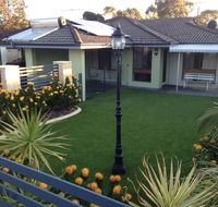 Hillarys Holiday Home - Yamba Accommodation