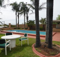 Hilltop Motel - Yamba Accommodation