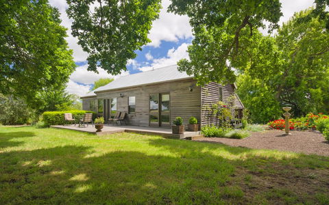 Historic Timboon House Stables & Gardens - Yamba Accommodation 0