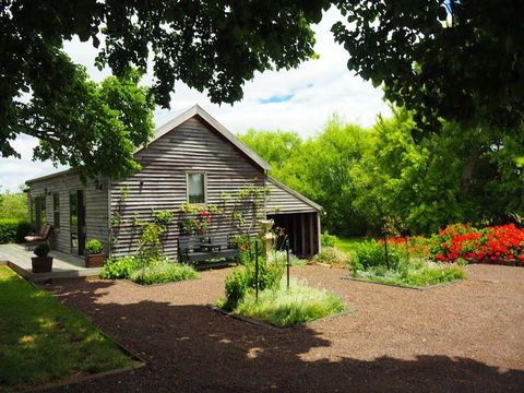 Historic Timboon House Stables & Gardens - Yamba Accommodation 1