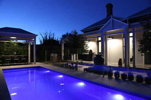 Hollidge House 5 Star Luxury Apartments - Yamba Accommodation 0