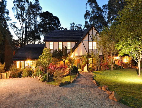 Holly Lodge - Yamba Accommodation 0