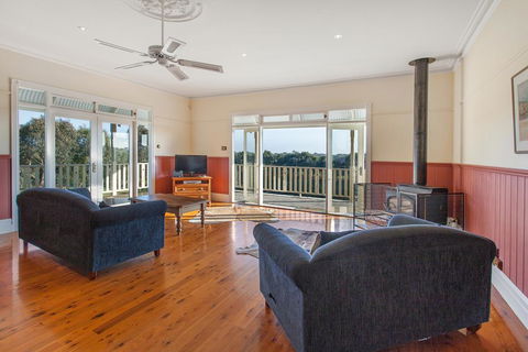 Hopkins River Homestead - Fireplace, Linen, WiFi, 4 Bdrm - Yamba Accommodation 0