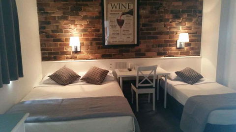 Hornsby Inn - Yamba Accommodation 2