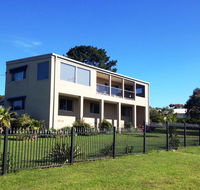 Island Getaway - Yamba Accommodation