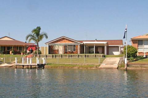 Island Paradise On Dotterel - Yamba Accommodation 0