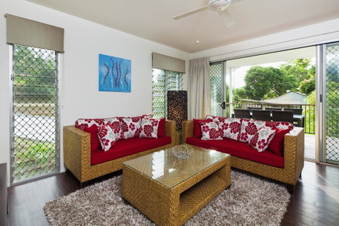 Island Villas & Apartments - Yamba Accommodation 2