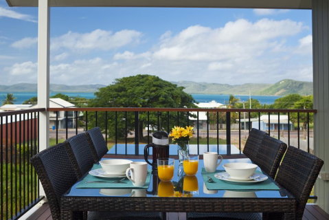 Island Villas & Apartments - Yamba Accommodation 0